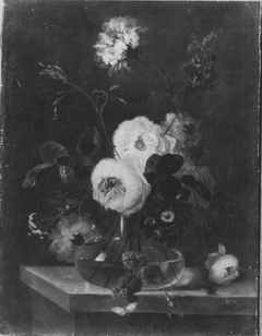 Blumenstillleben (Rosen mit Biene und Schmetterling in einer gläsernen Vase) by Johann Baptist Drechsler