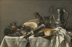 Imbiss mit Zinnkanne, Schinken und Silberbecher by Pieter Claesz