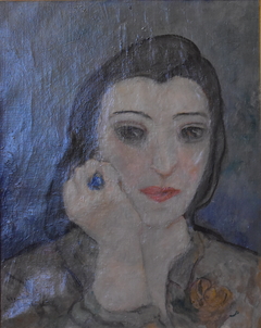 Portrait de femme à la bague bleue by Marie Bermond